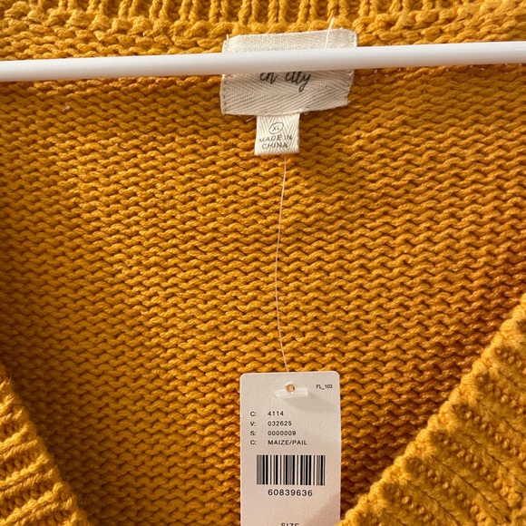 Anthropologie sweater - Picture 3 of 5